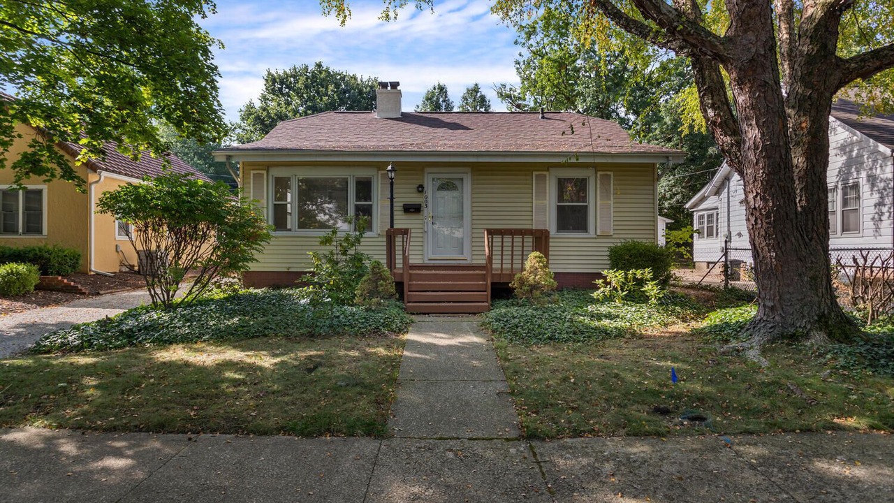 Photo of Outdoor in Champaign