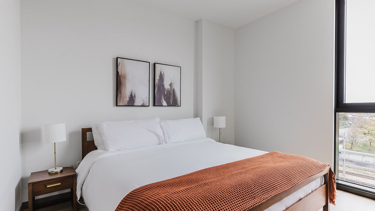 Photo of Bedroom in Illinois Medical District