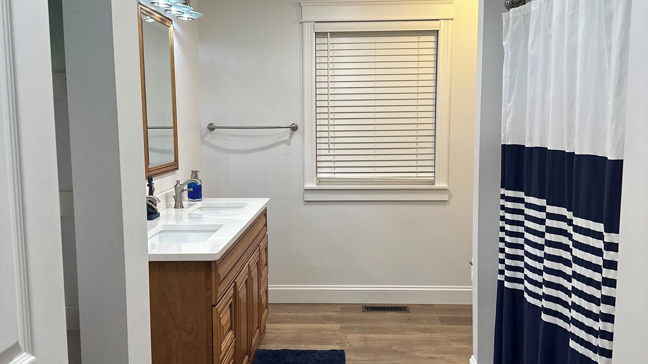 Photo of Bathroom in Goreville