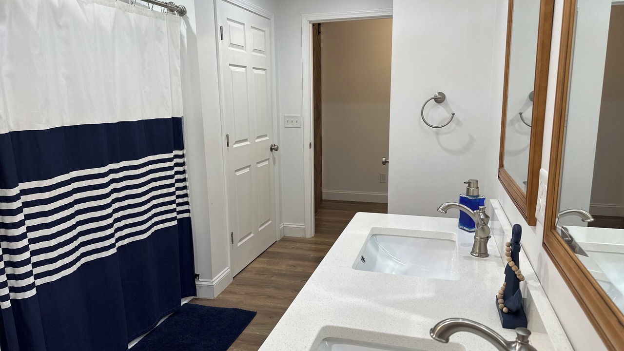 Photo of Bathroom in Goreville