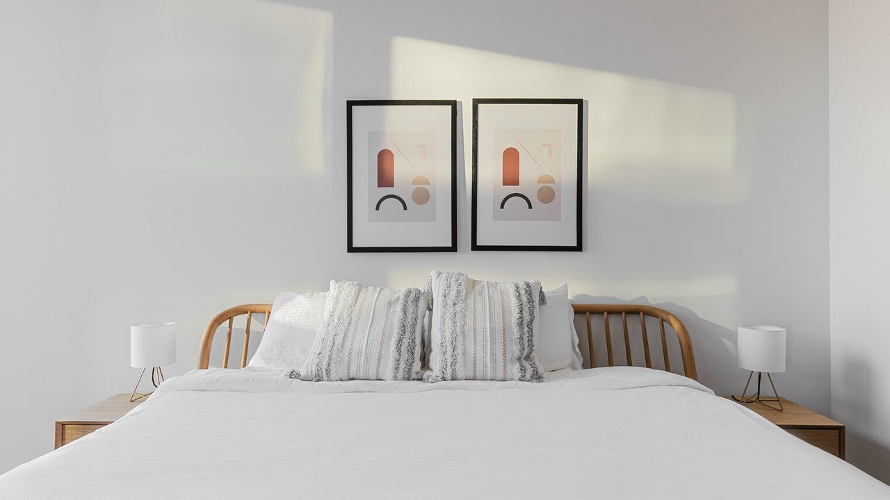 Photo of Bedroom in Illinois Medical District