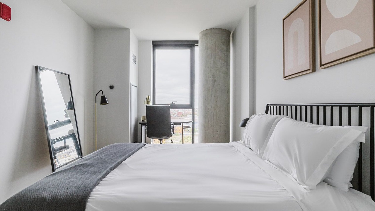 Photo of Bedroom in Illinois Medical District