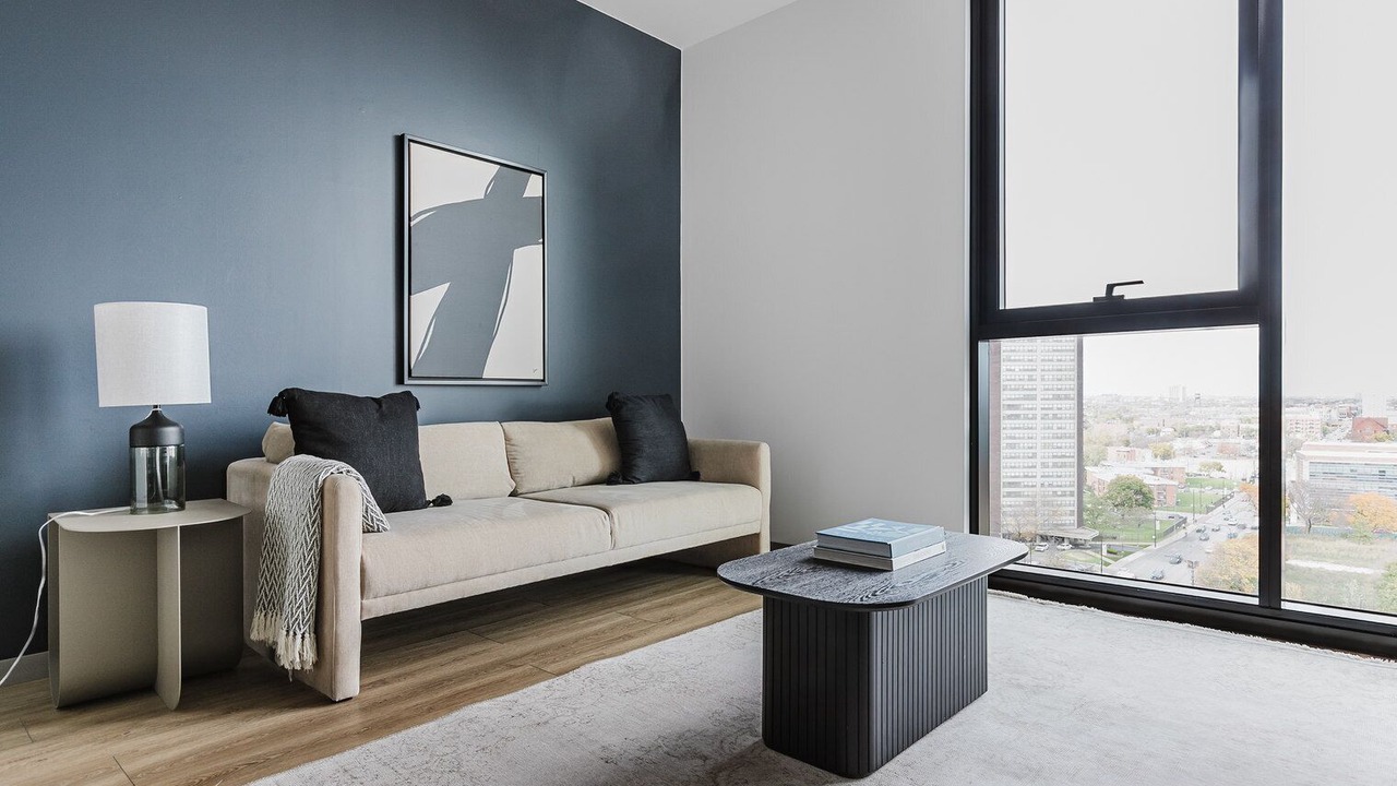 Photo of Livingroom in Illinois Medical District
