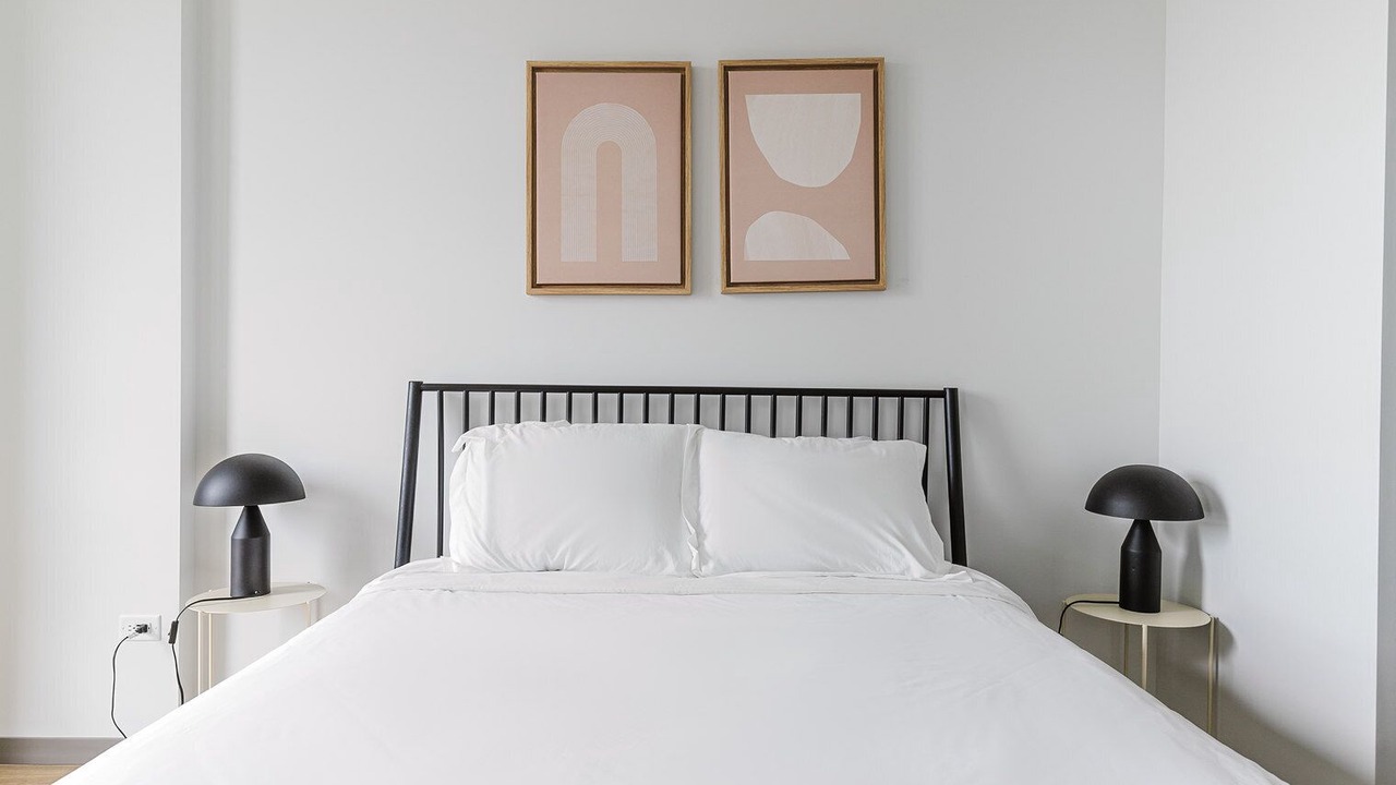 Photo of Bedroom in Illinois Medical District