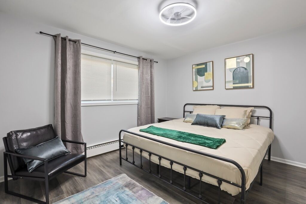 Photo of Bedroom in Franklin Park