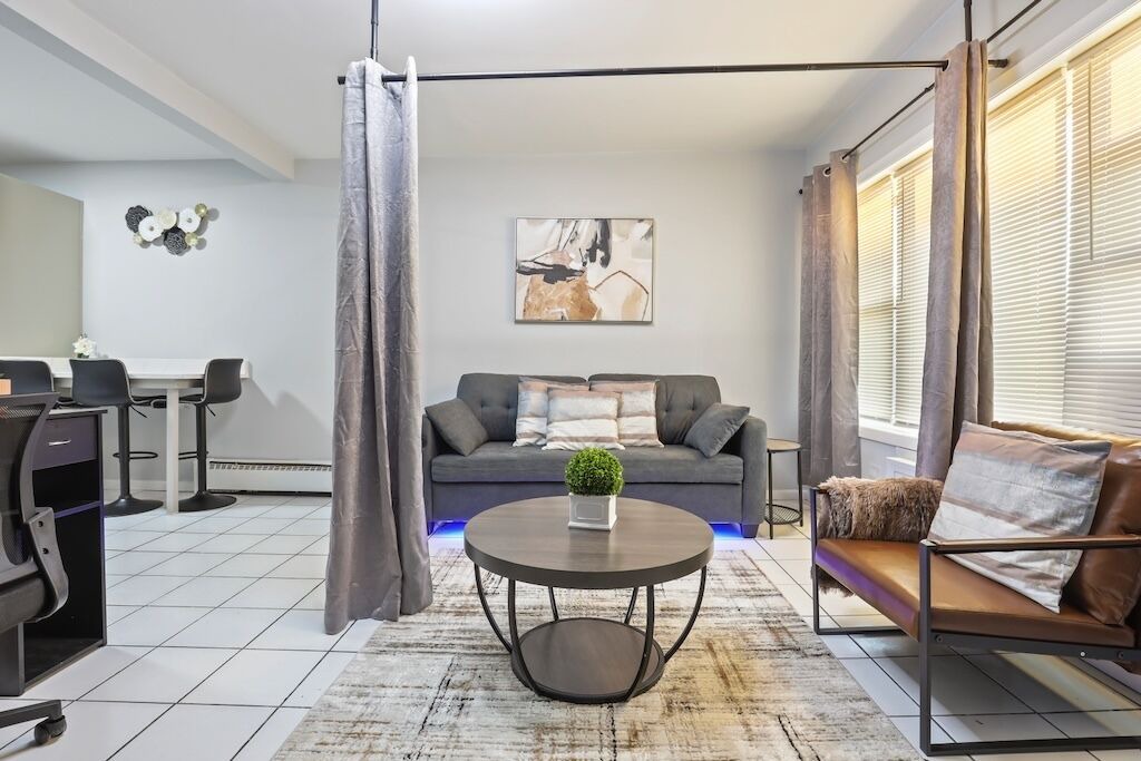 Photo of Livingroom in Franklin Park