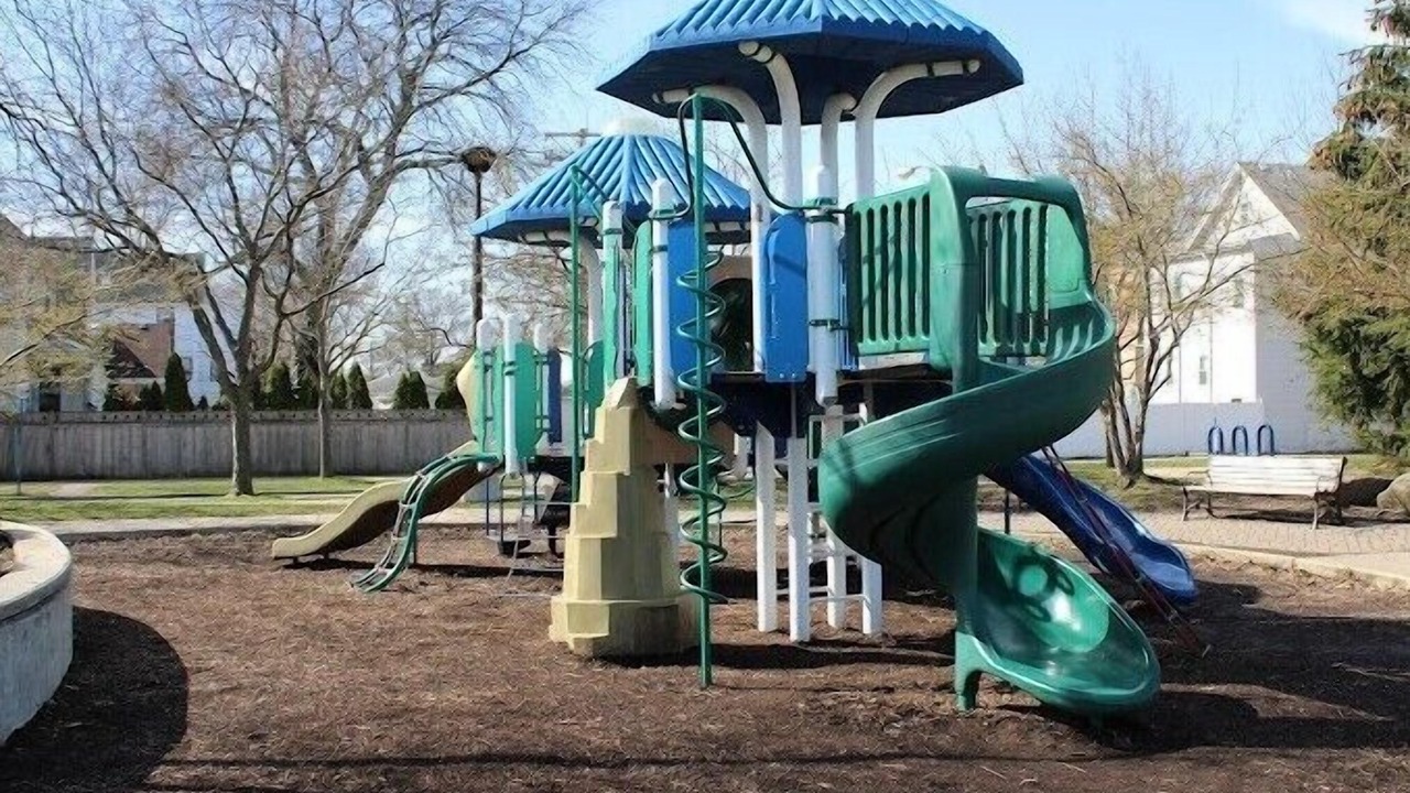Photo of Others in Oak Park