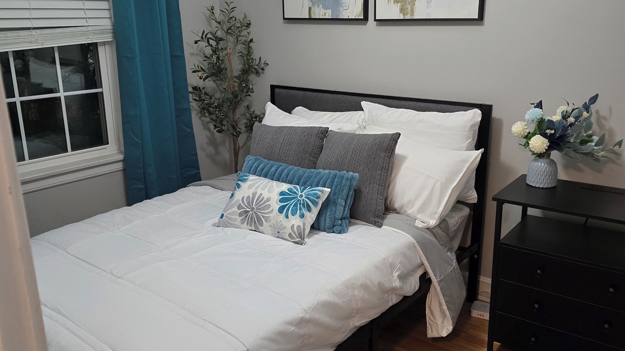 Photo of Bedroom in Oak Park