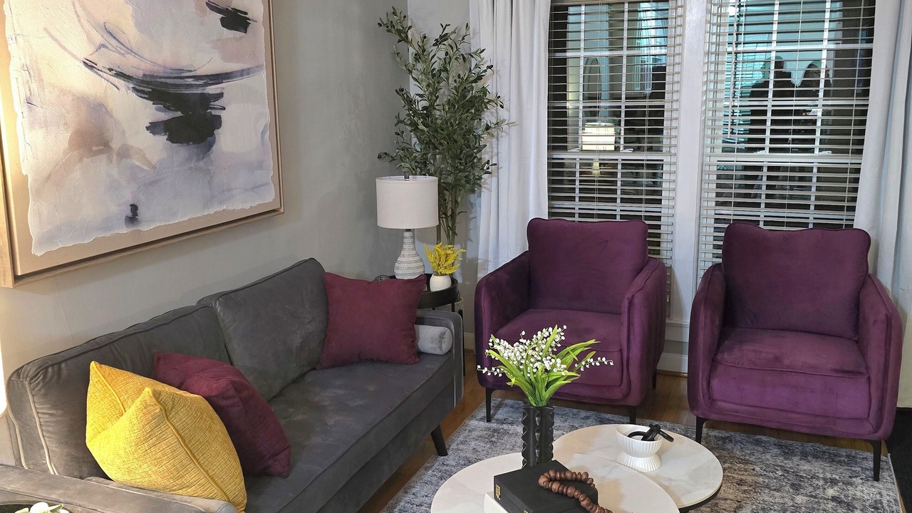 Photo of Livingroom in Oak Park