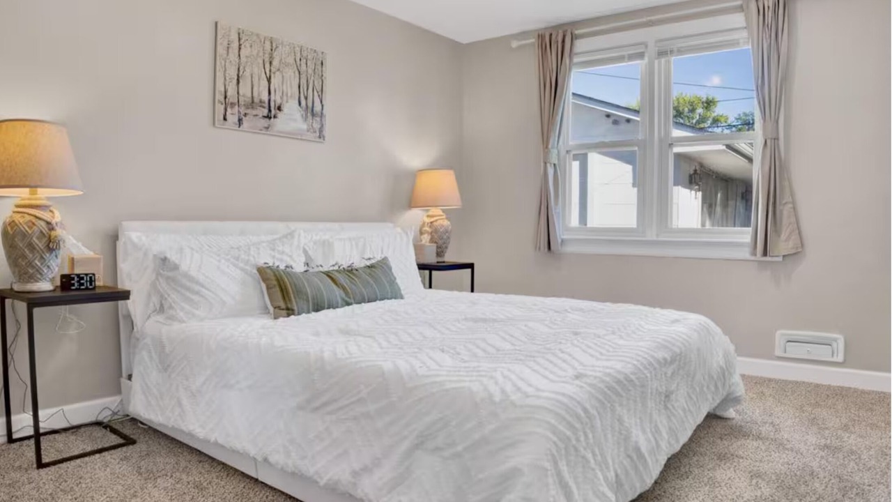 Photo of Bedroom in Belleville