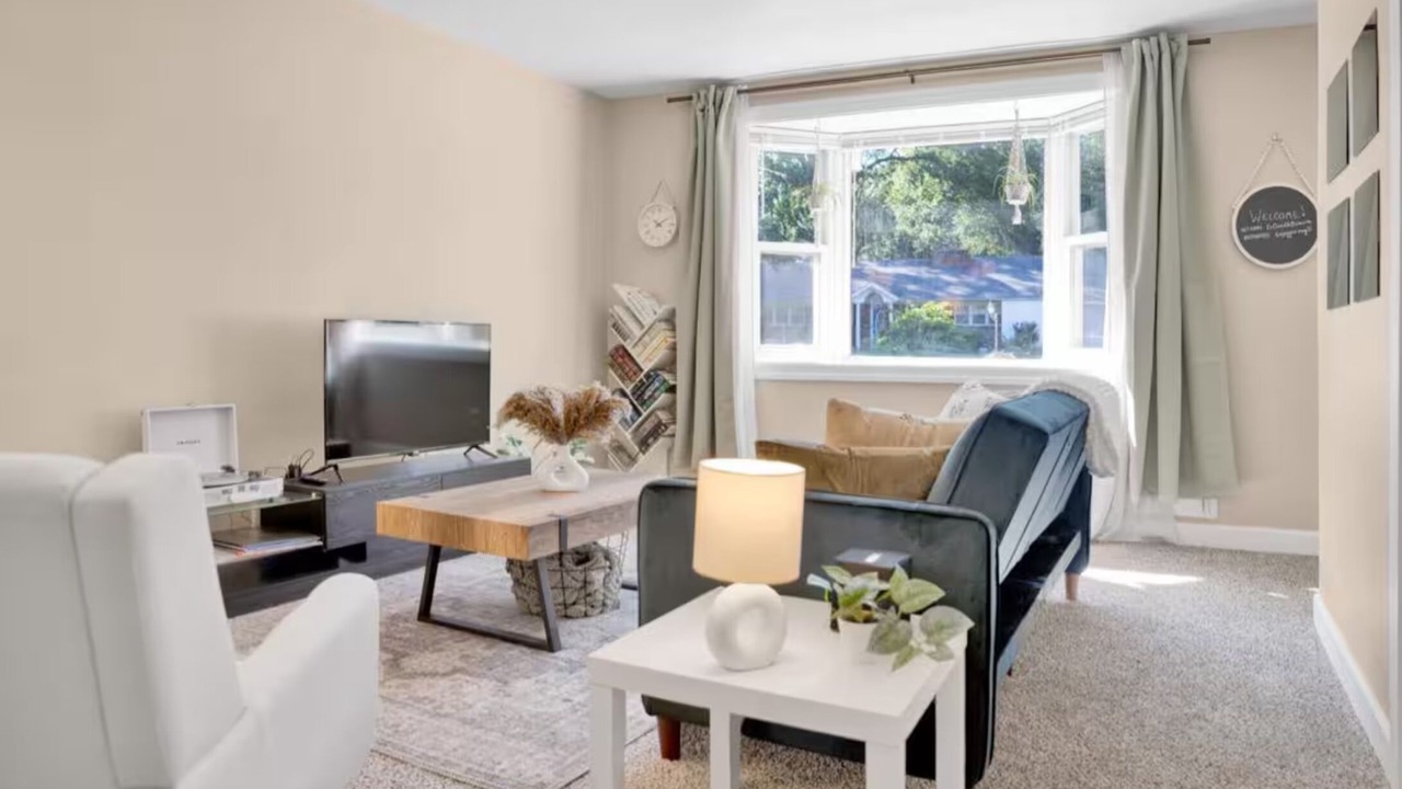 Photo of Livingroom in Belleville
