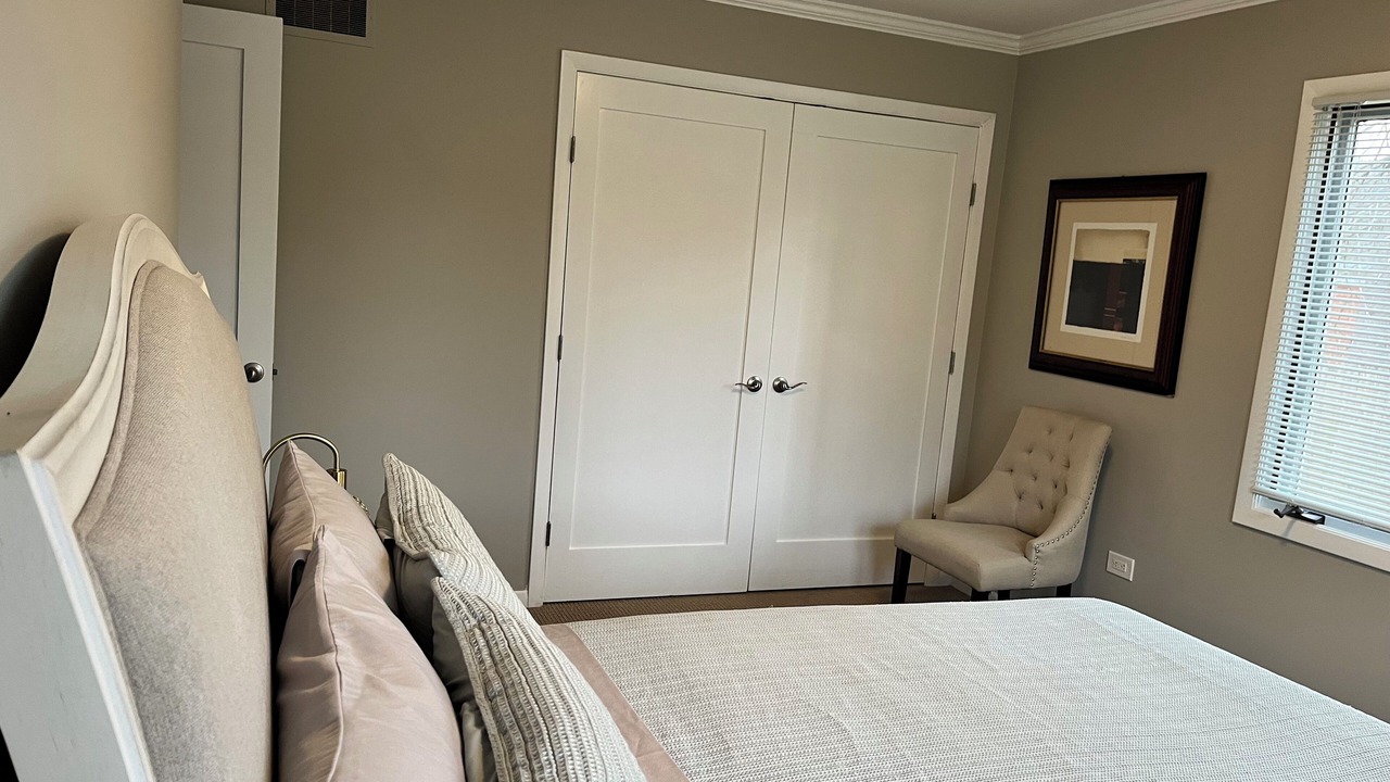 Photo of Bedroom in Lake Forest