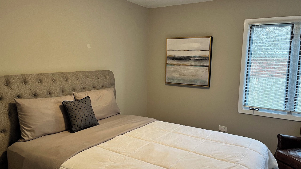 Photo of Bedroom in Lake Forest