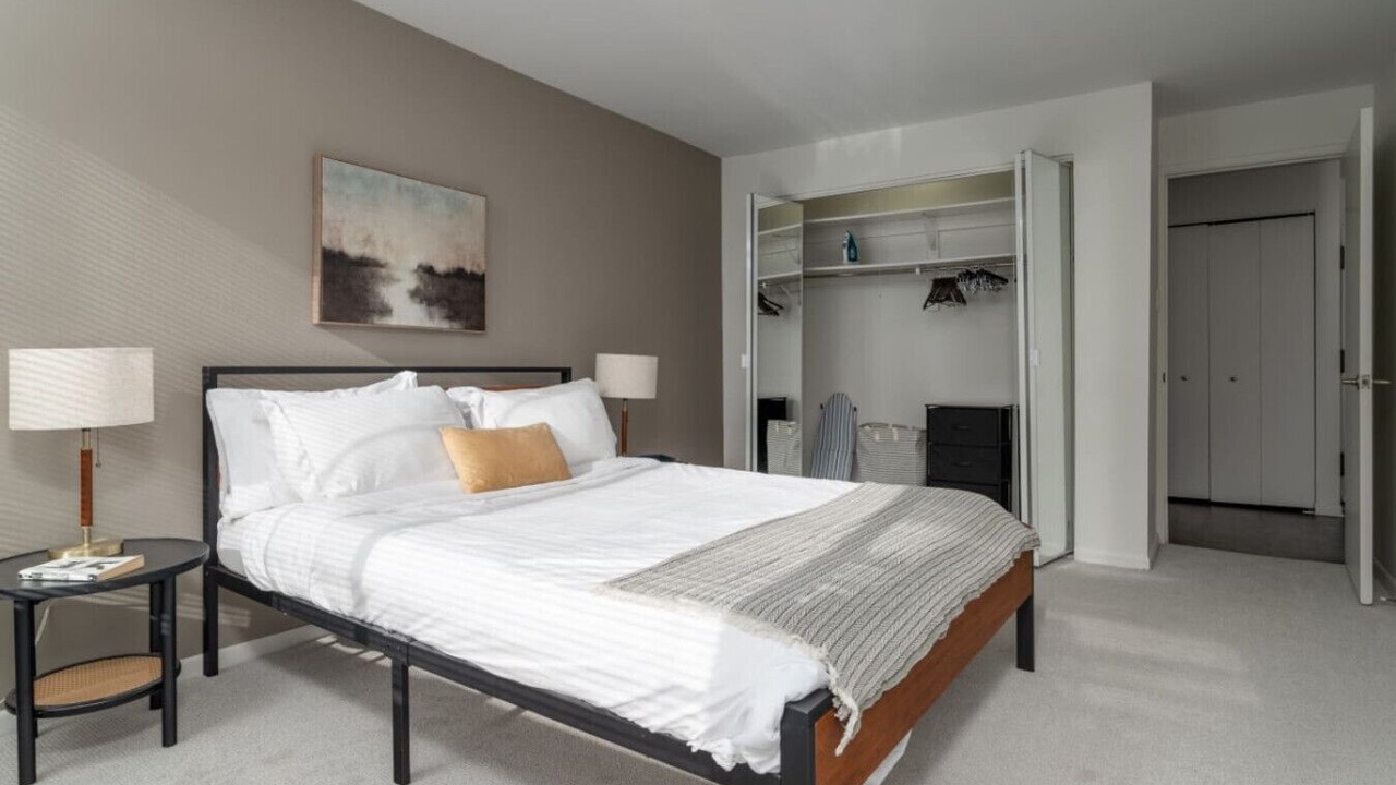 Photo of Bedroom in Near West Side
