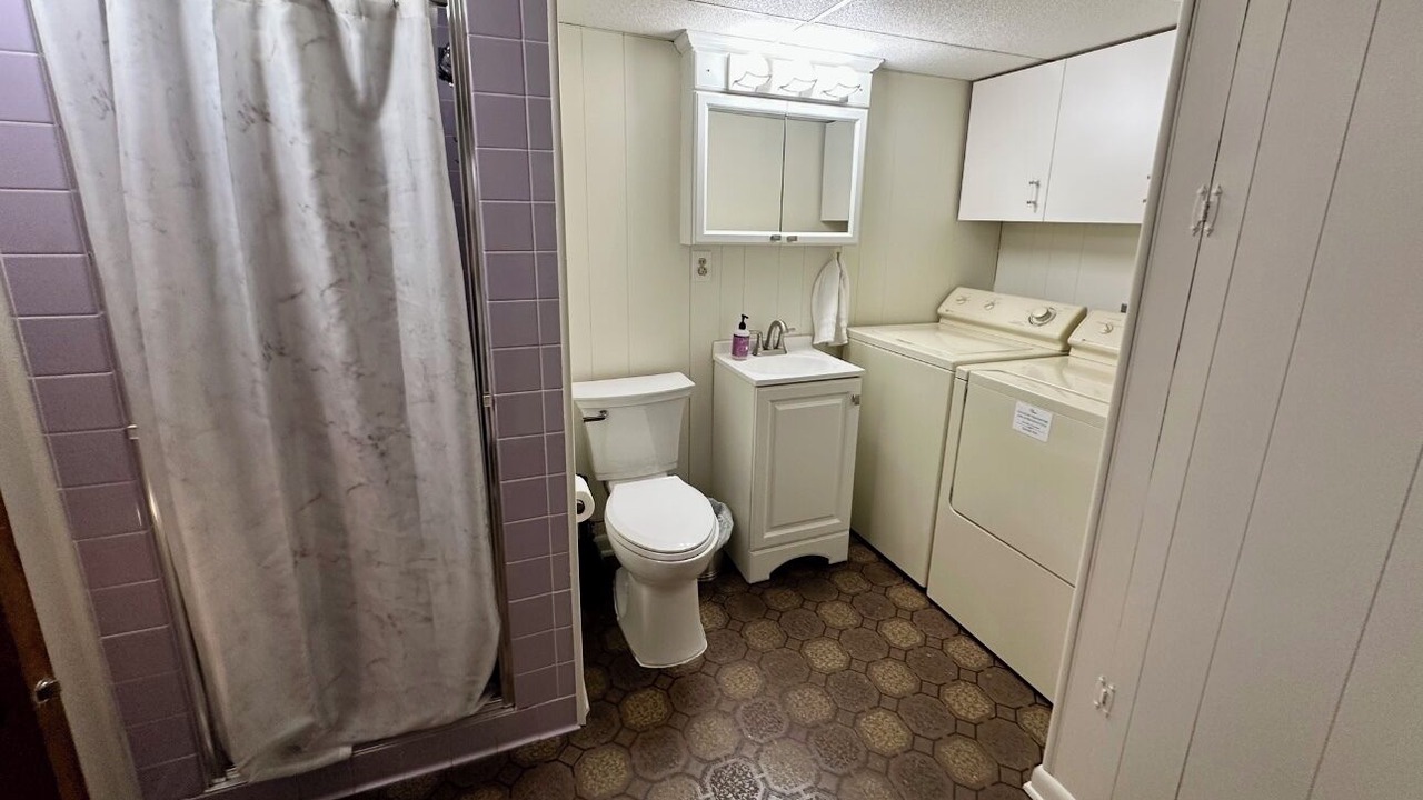 Photo of Bathroom in Wolf Creek