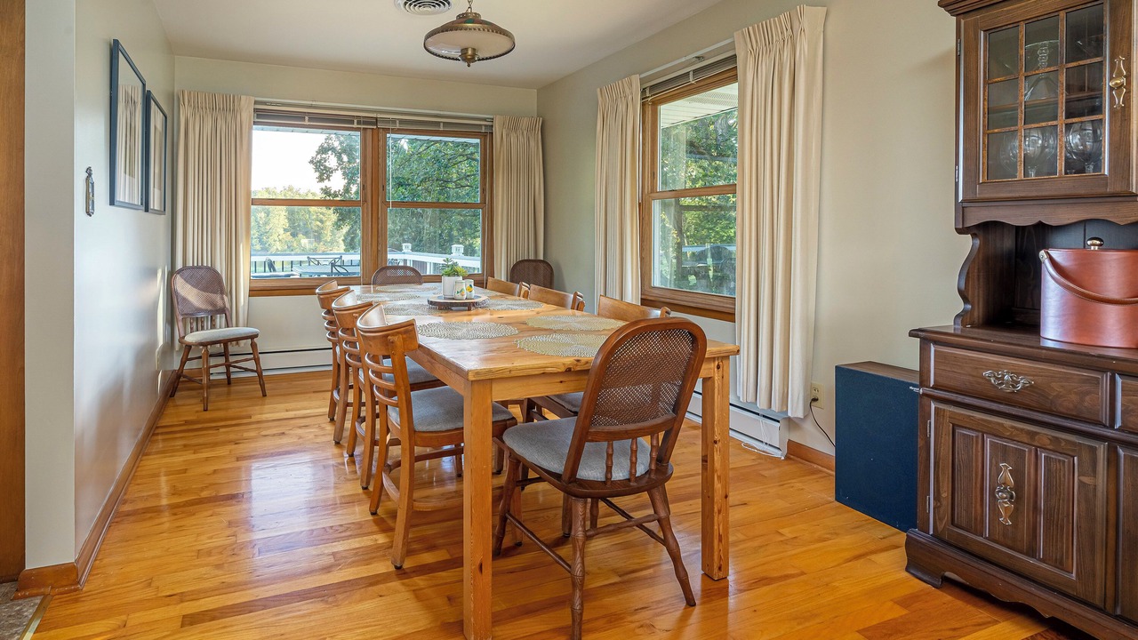Photo of Livingroom in Wolf Creek