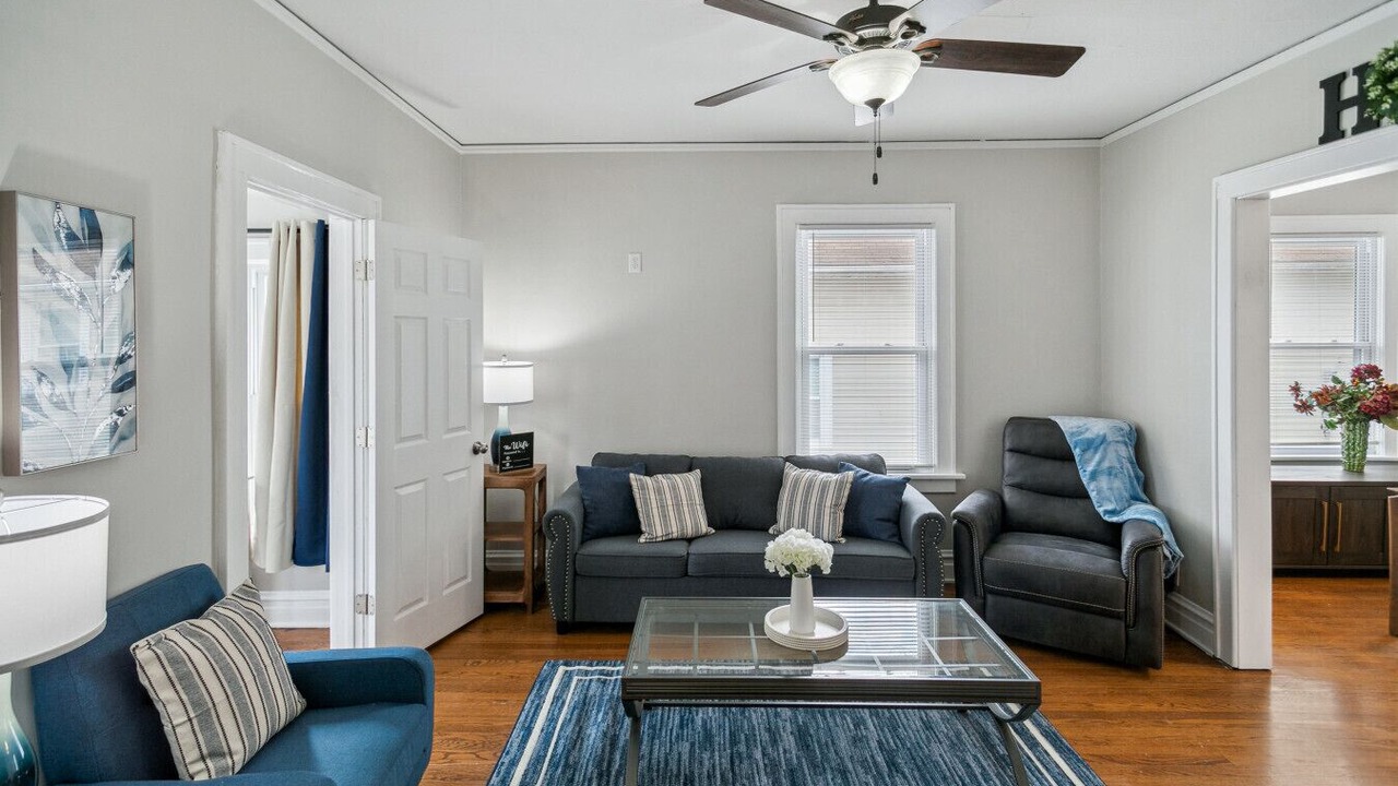 Photo of Livingroom in Waukegan
