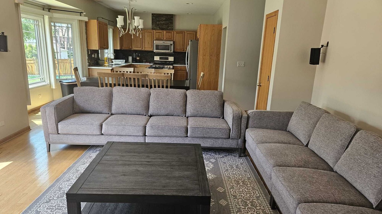 Photo of Livingroom in Elmhurst