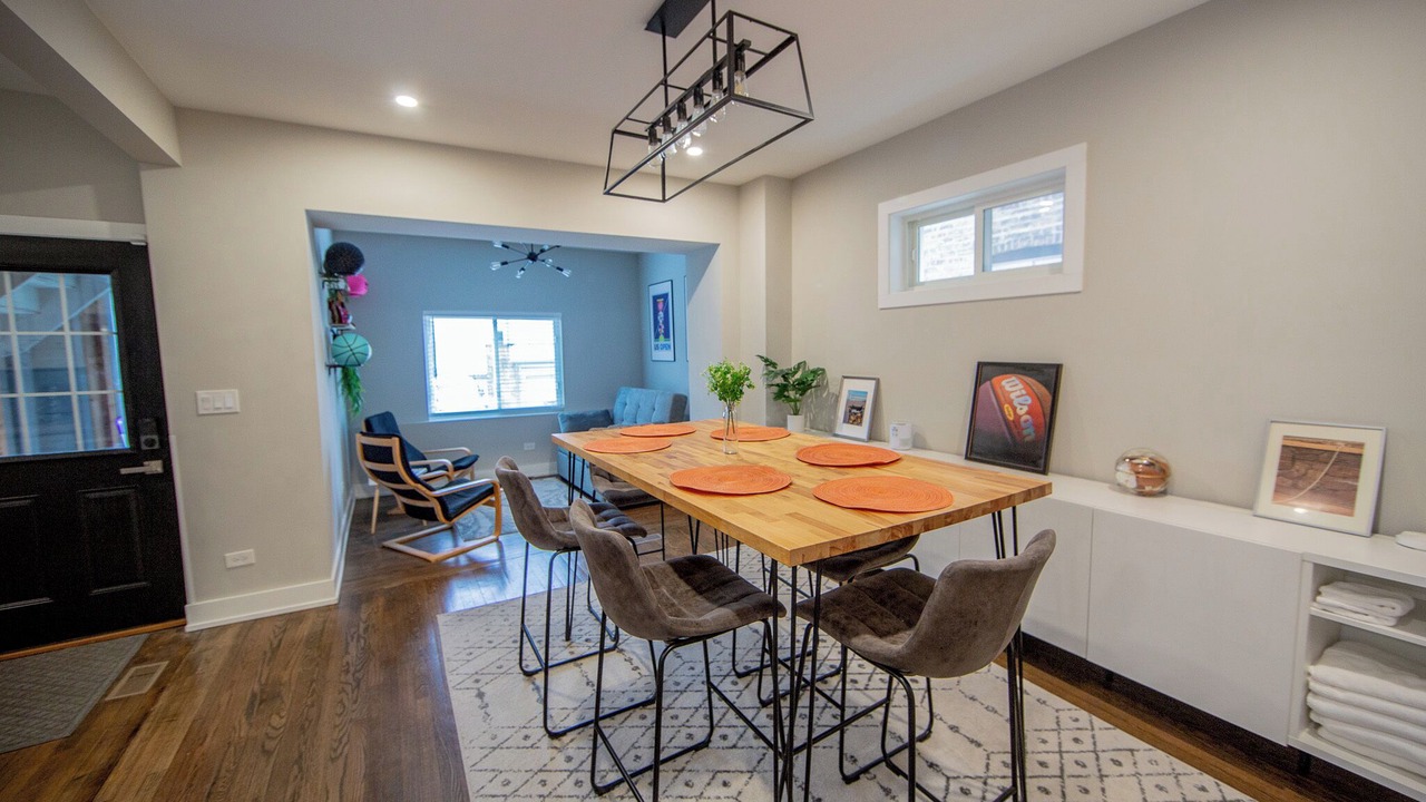 Photo of Bedroom in Rogers Park