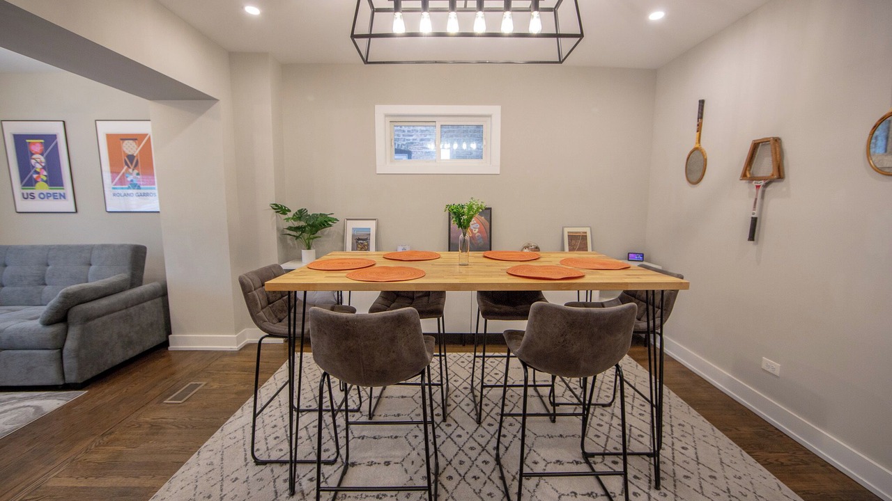 Photo of Bedroom in Rogers Park