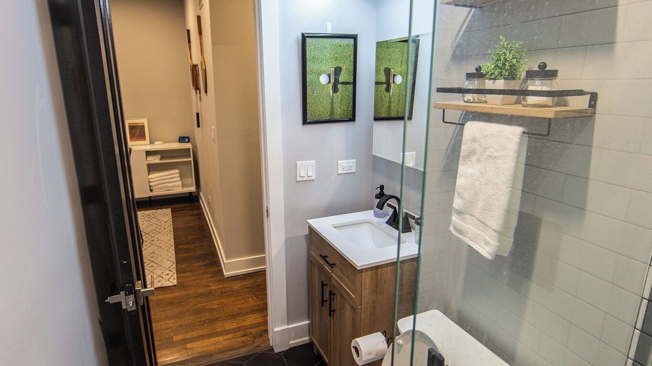 Photo of Bathroom in Rogers Park