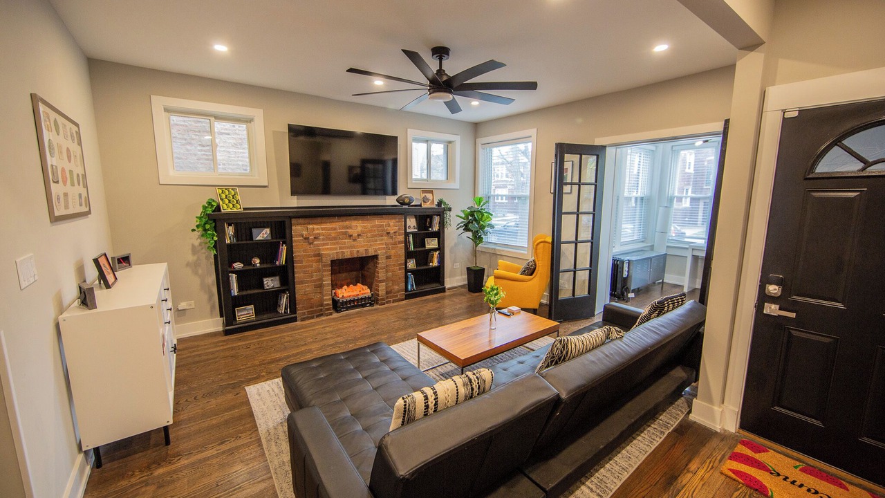 Photo of Bedroom in Rogers Park