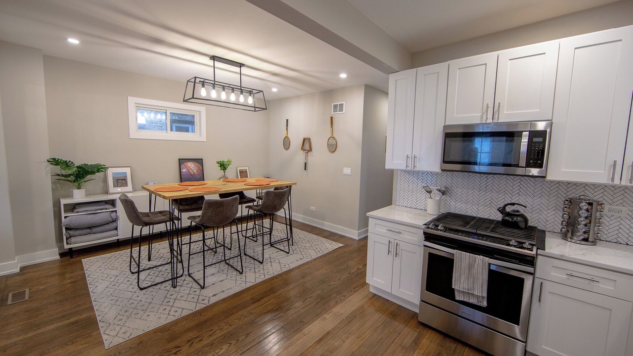 Photo of Bedroom in Rogers Park