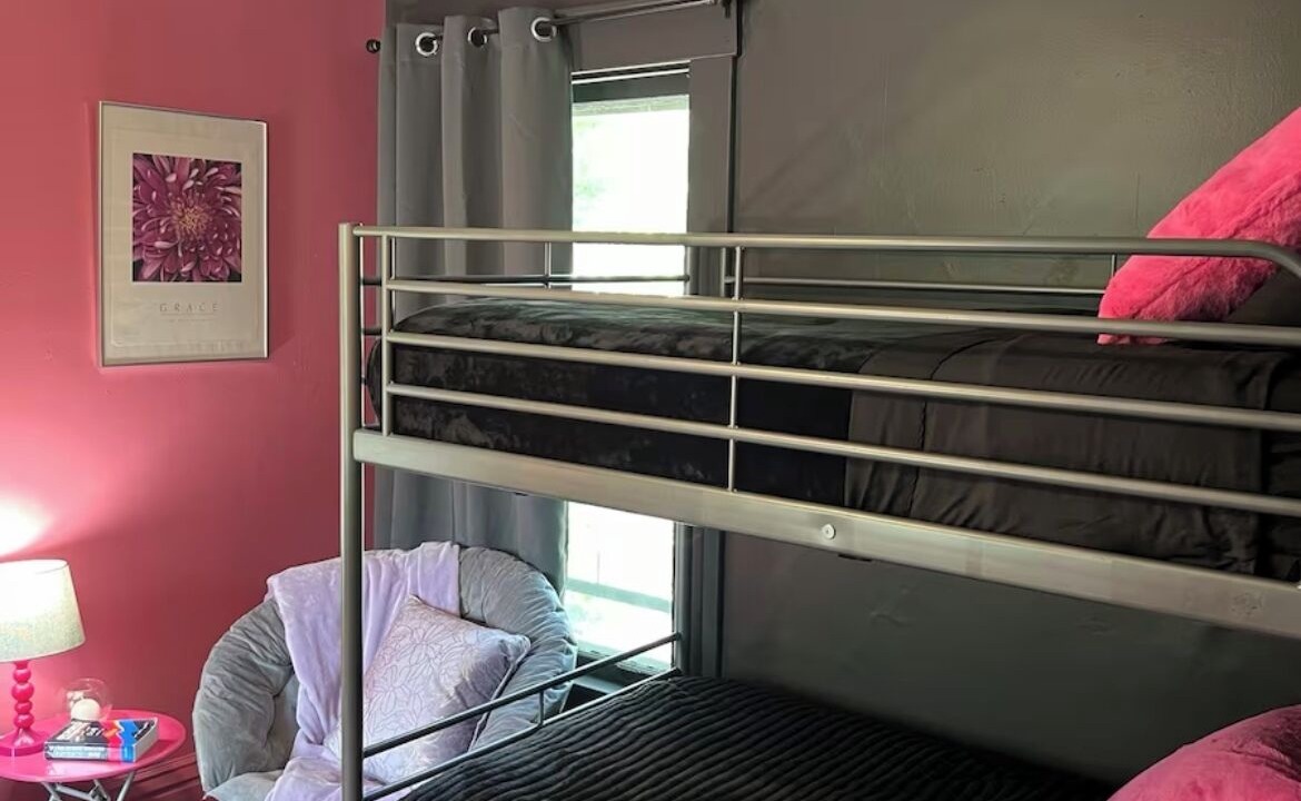 Photo of Bedroom in Champaign
