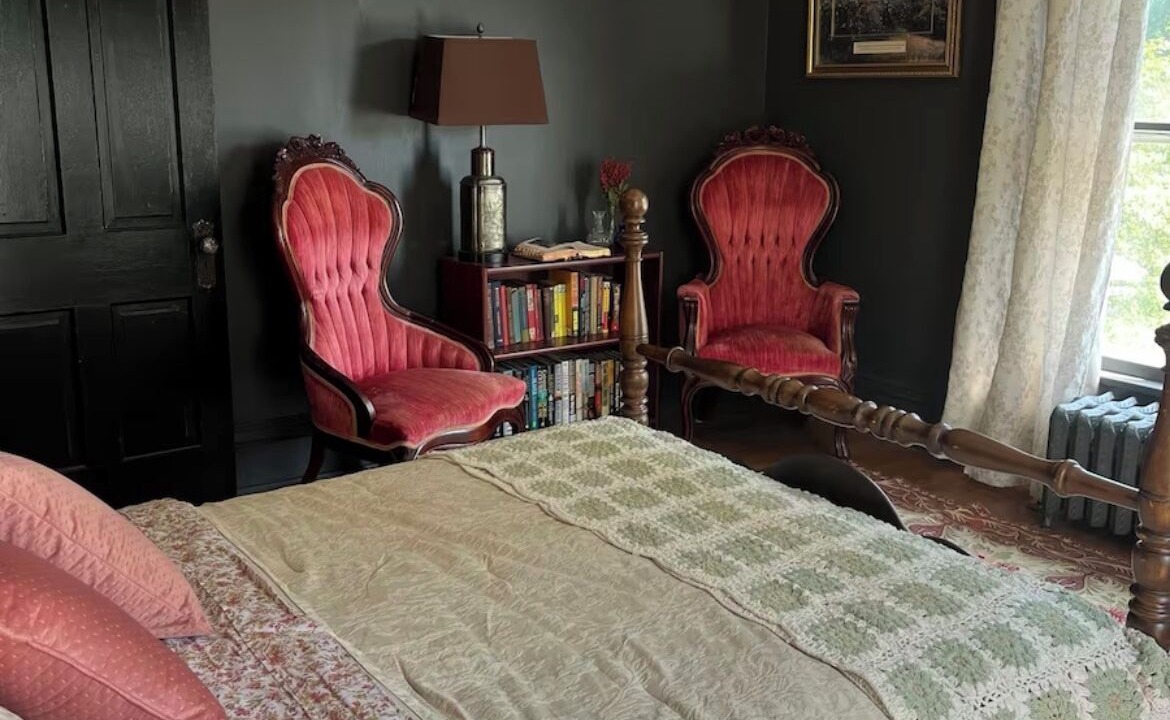 Photo of Bedroom in Champaign