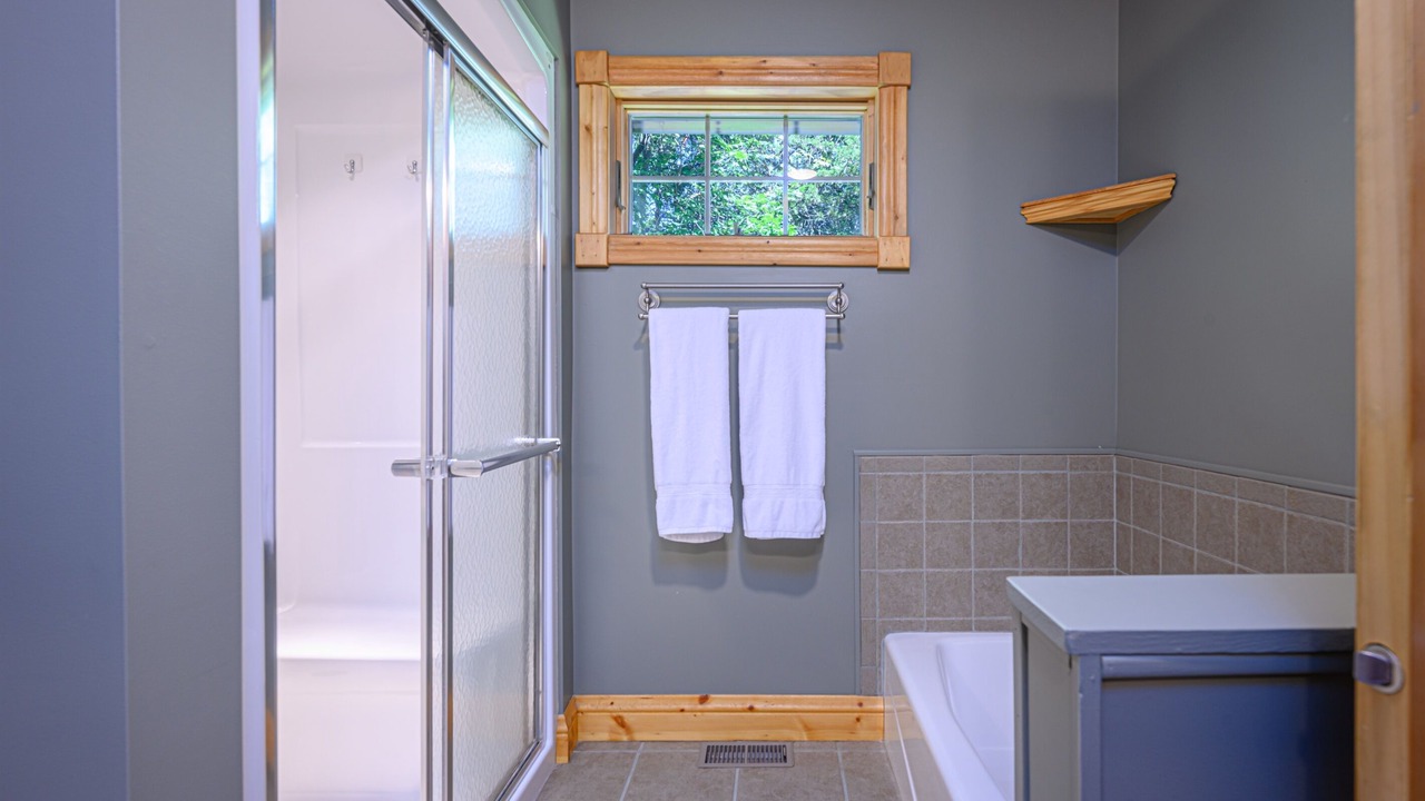Photo of Bathroom in The Galena Territory