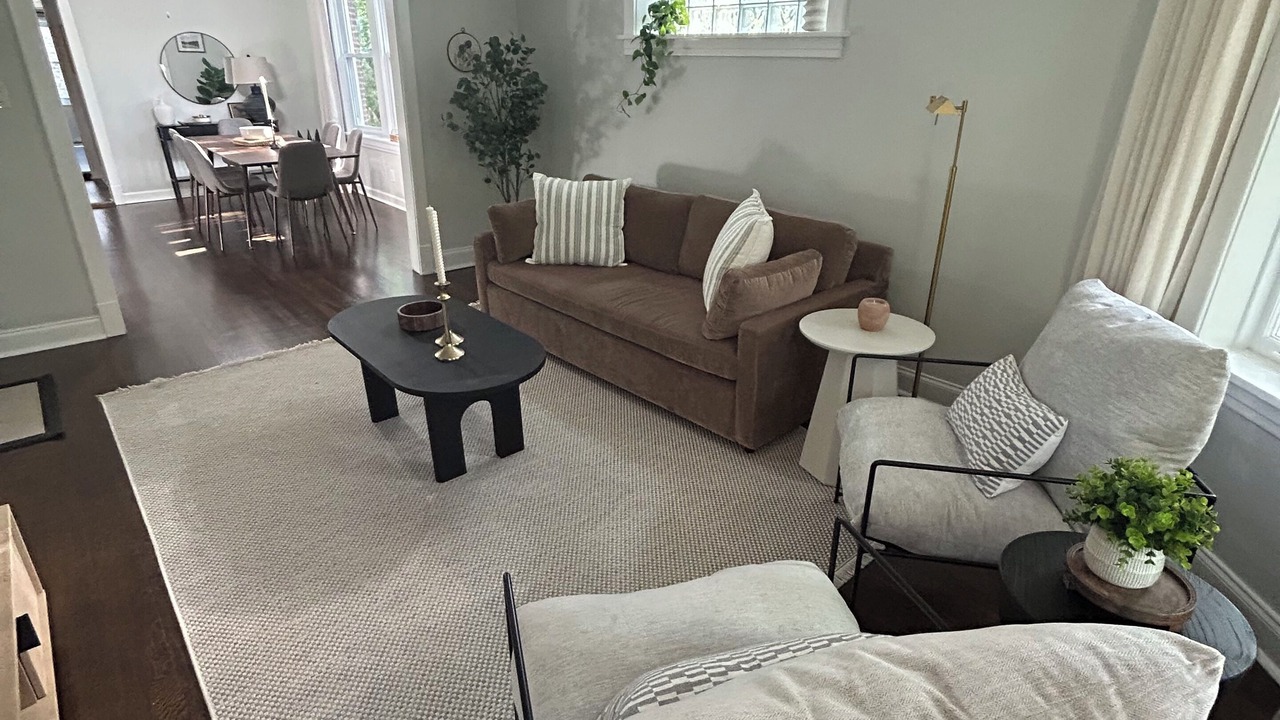 Photo of Livingroom in Rogers Park