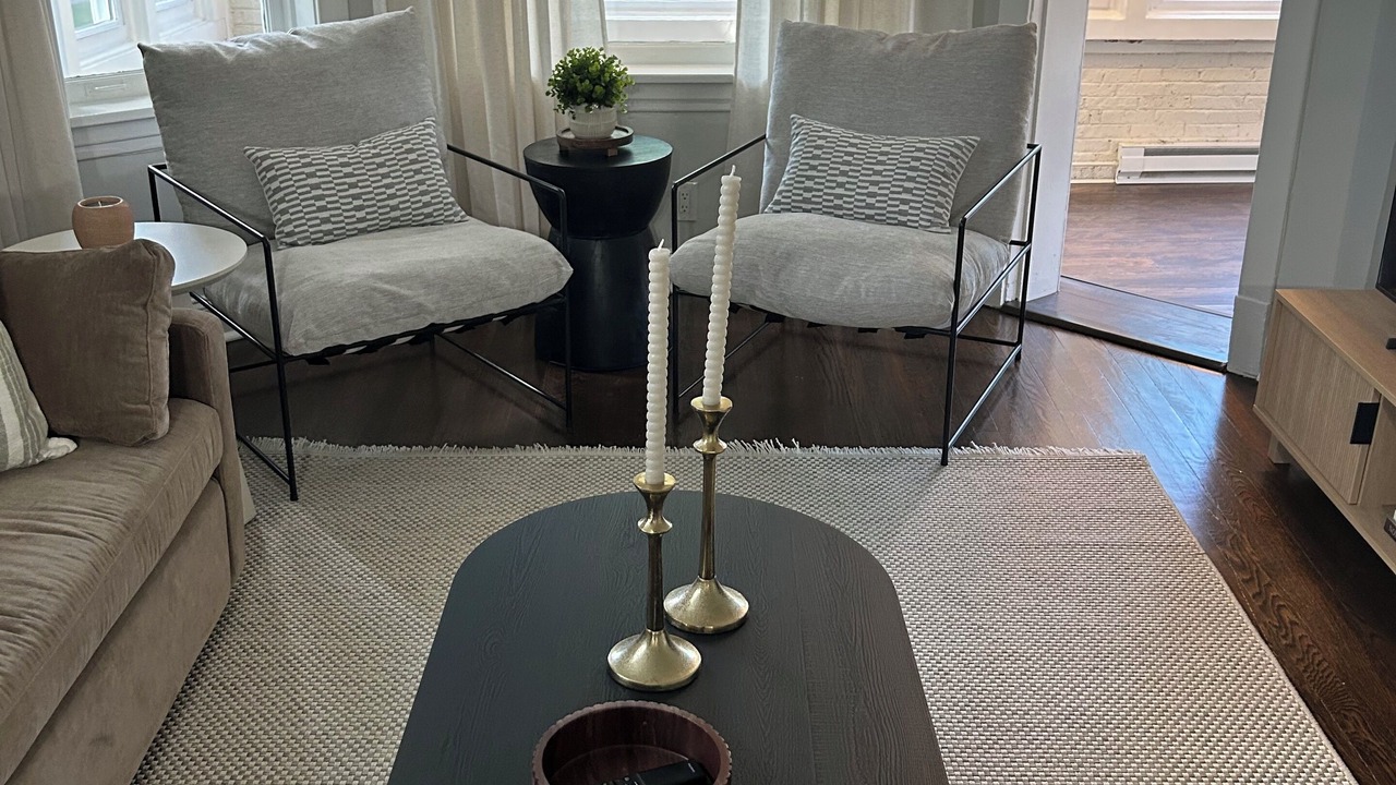 Photo of Livingroom in Rogers Park