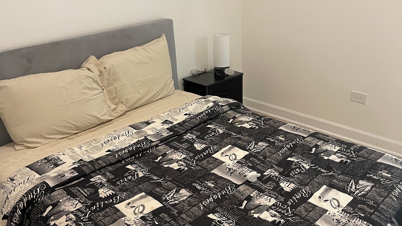 Photo of Bedroom in North Lawndale