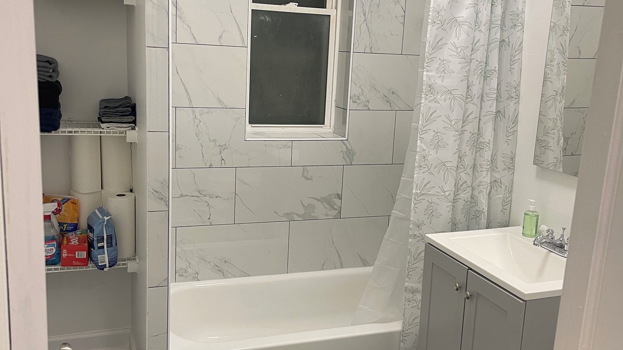 Photo of Bathroom in North Lawndale
