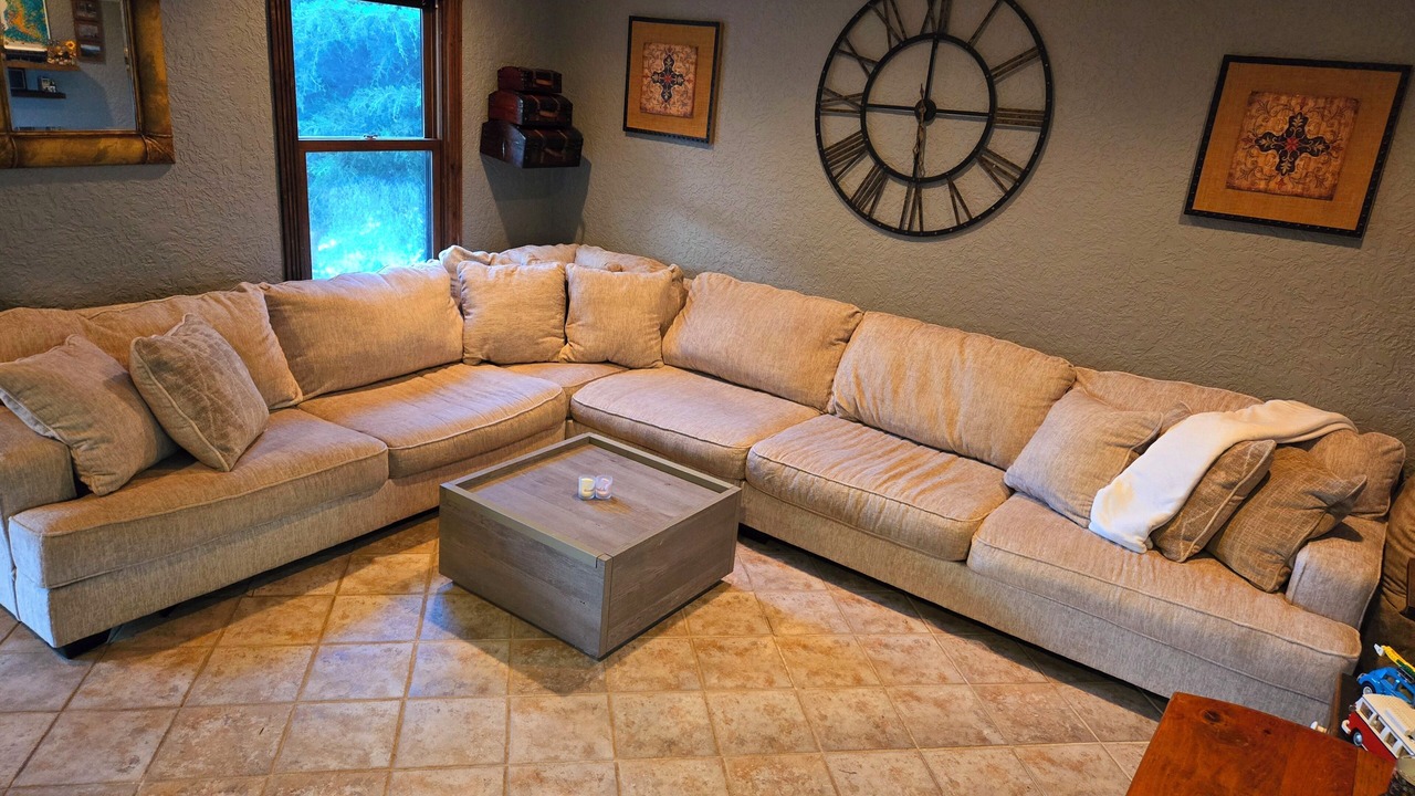 Photo of Livingroom in Cobden