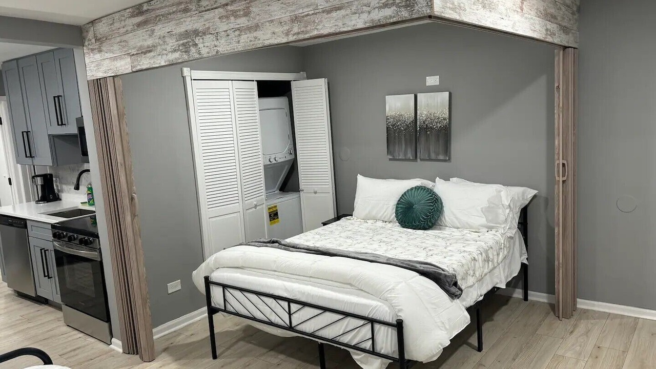 Photo of Bedroom in Franklin Park