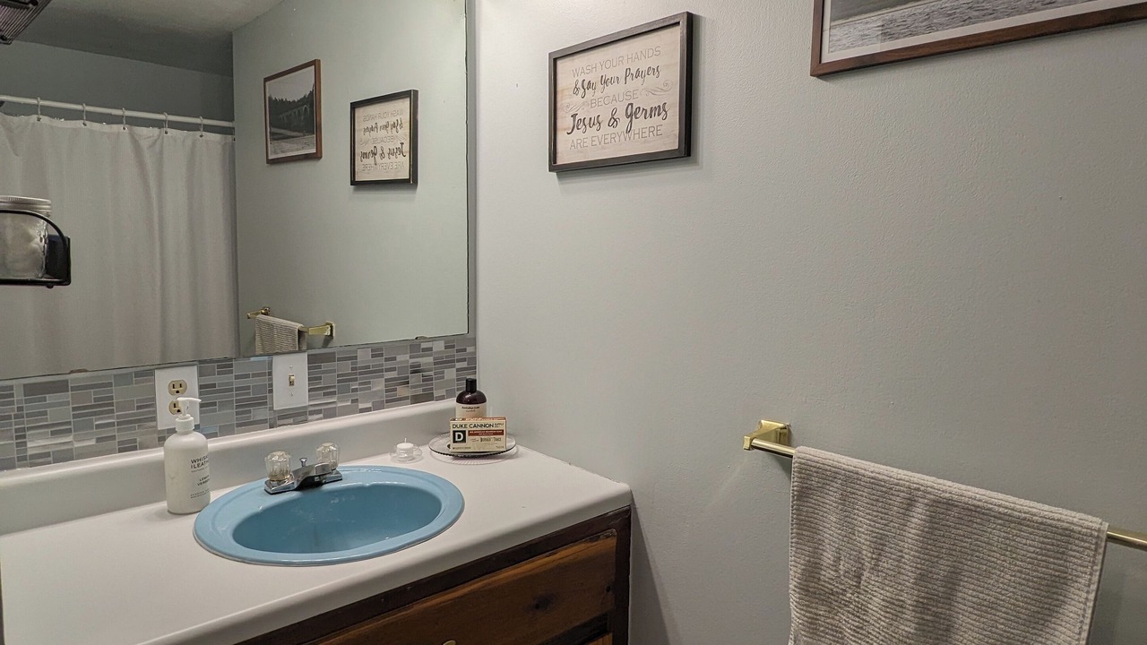 Photo of Bathroom in Tamms