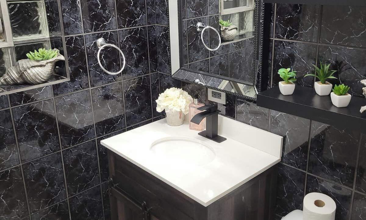 Photo of Bathroom in Dunning