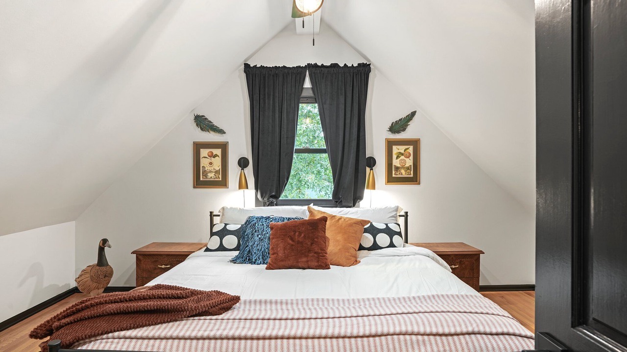 Photo of Bedroom in Willowbrook
