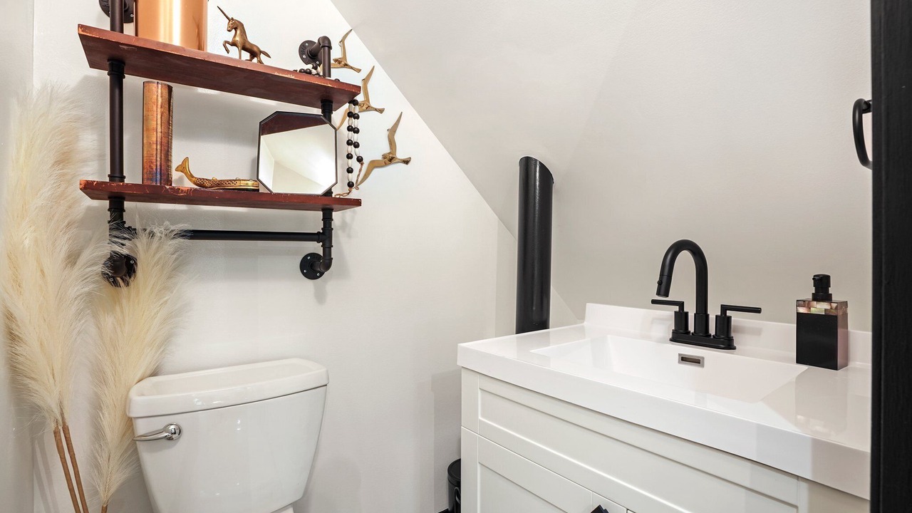 Photo of Bathroom in Willowbrook