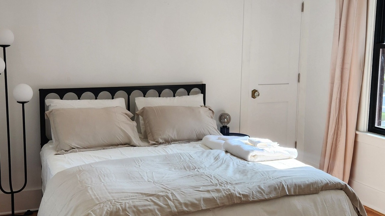 Photo of Bedroom in Homewood