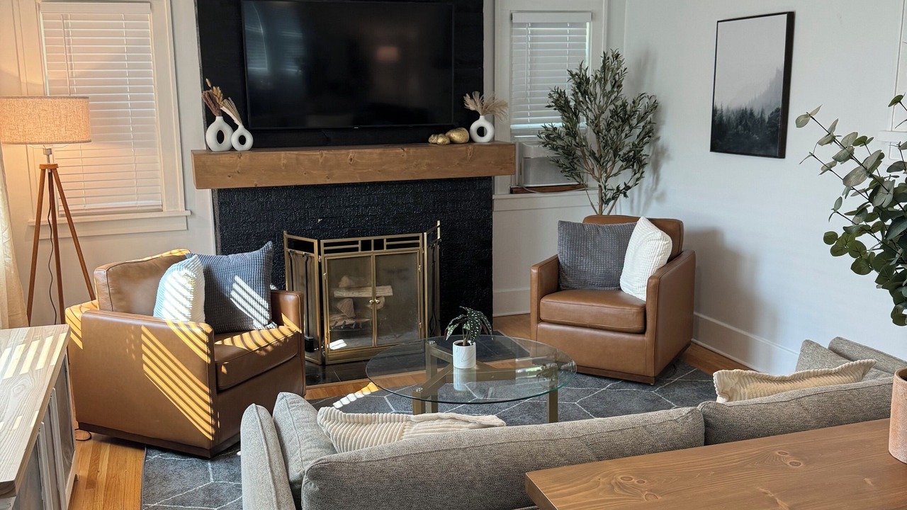 Photo of Livingroom in Village of Lakewood