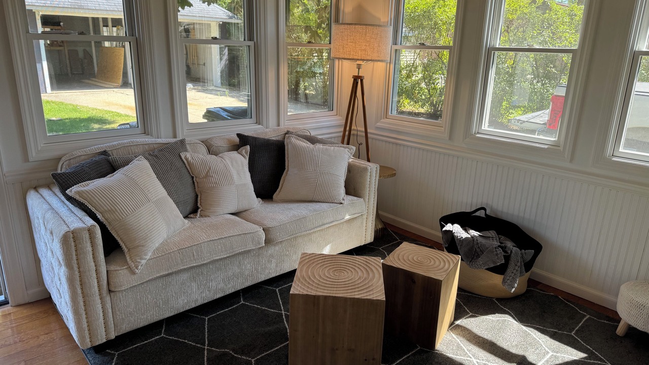 Photo of Livingroom in Village of Lakewood