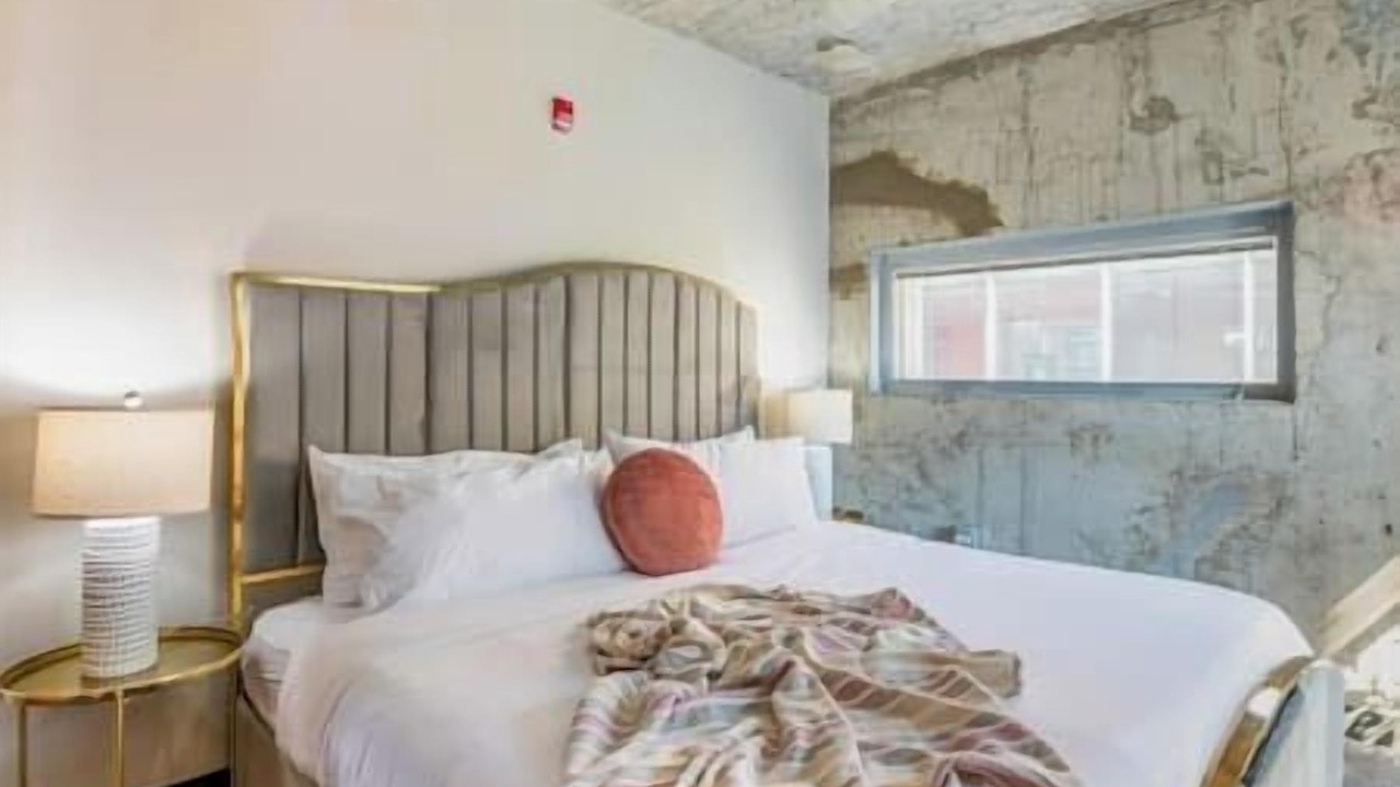 Photo of Bedroom in The Loop