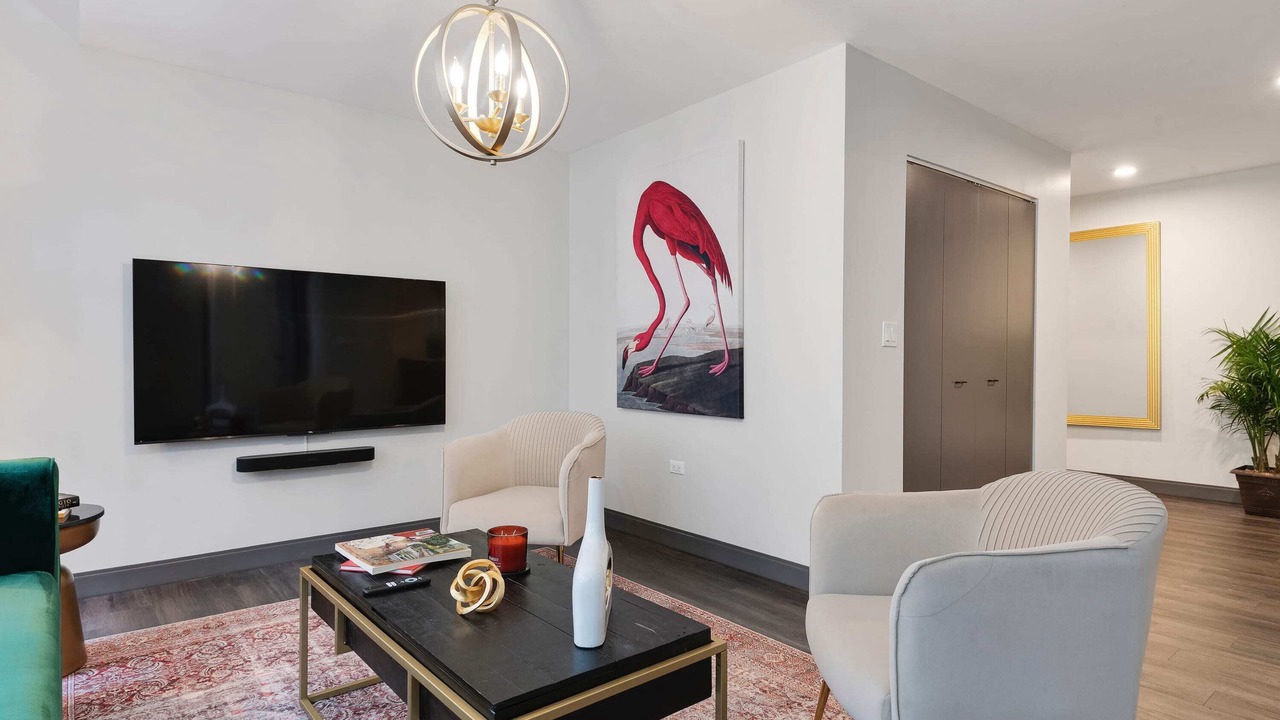 Photo of Livingroom in Downtown Chicago