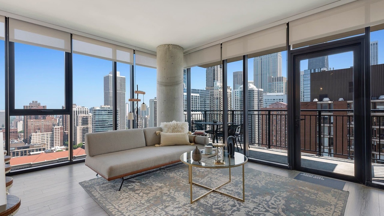 Photo of Livingroom in Rush and Division