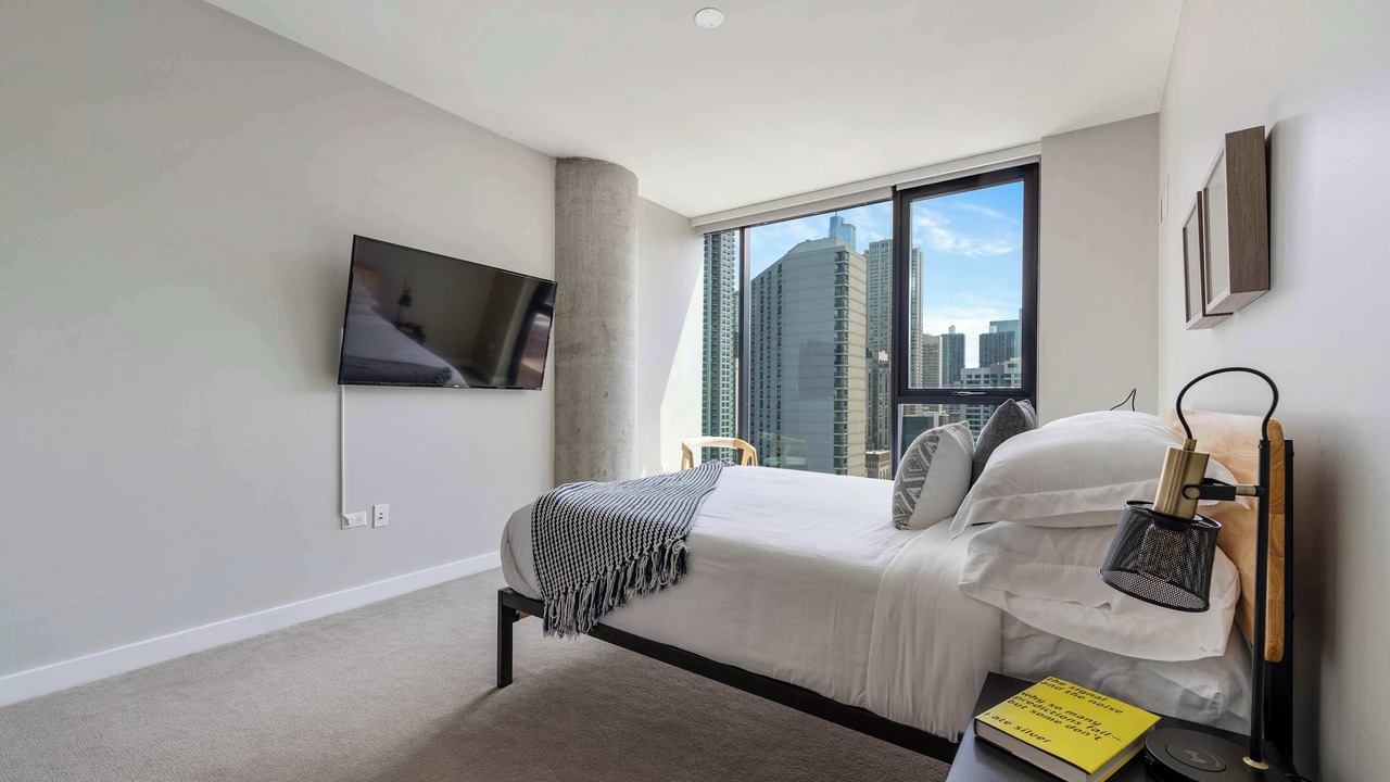 Photo of Bedroom in Near North Side