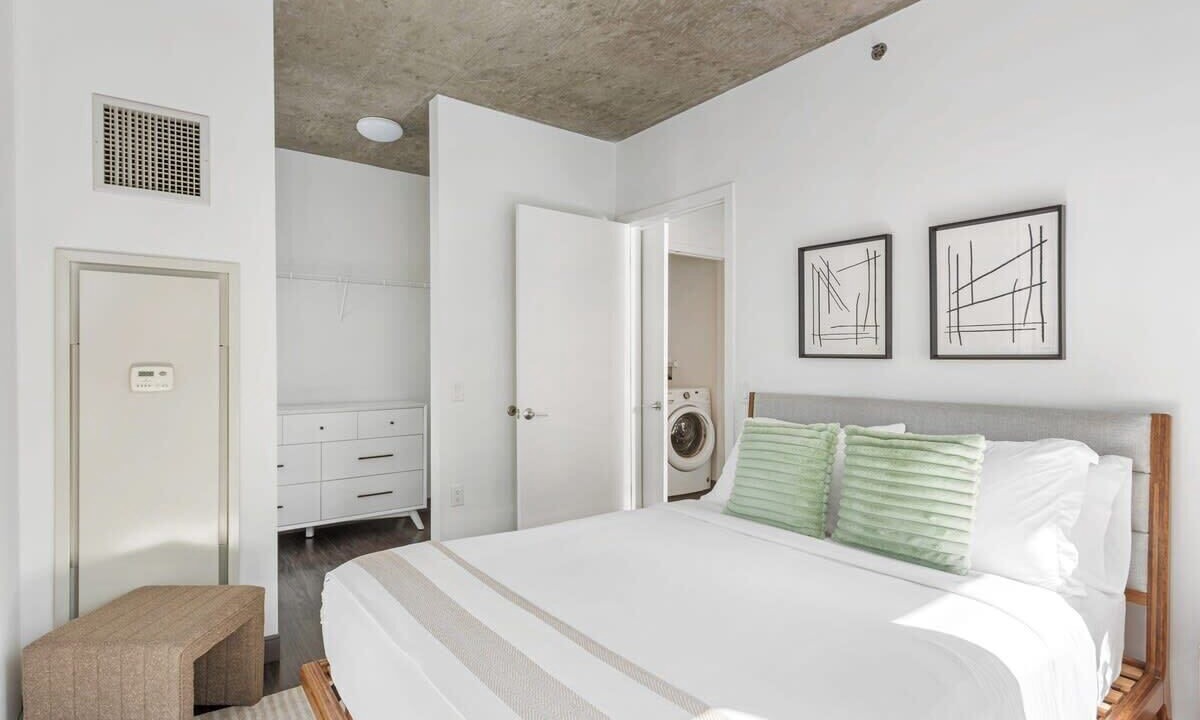 Photo of Bedroom in Downtown Chicago