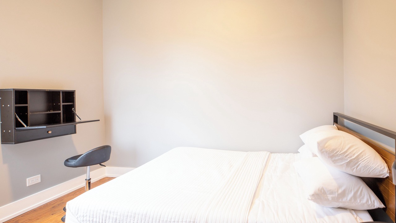 Photo of Bedroom in Woodlawn