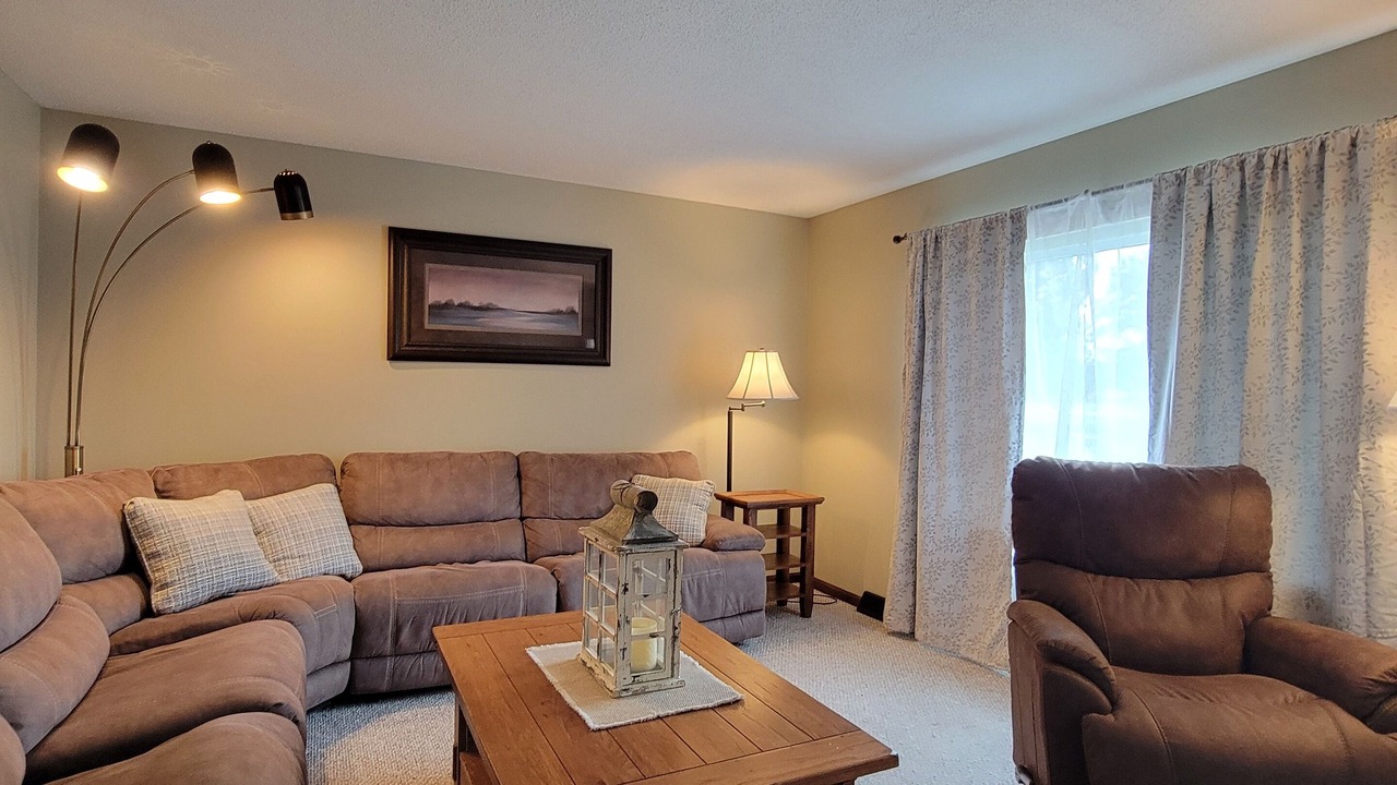 Photo of Livingroom in Dundas